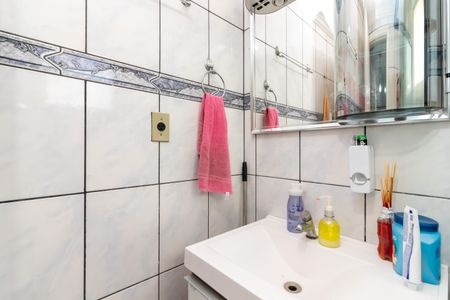 Apartamento à venda com 50m², 2 quartos e 1 vaga Apartamento à venda com 50m², 2 quartos e 1 vagaBanheiro