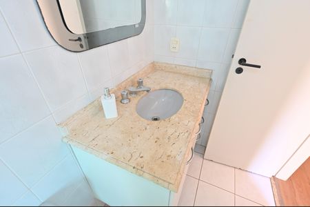 Apartamento à venda com 97m², 3 quartos e 2 vagasBanheiro da Suíte