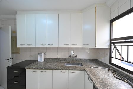 Apartamento à venda com 97m², 3 quartos e 2 vagasCozinha