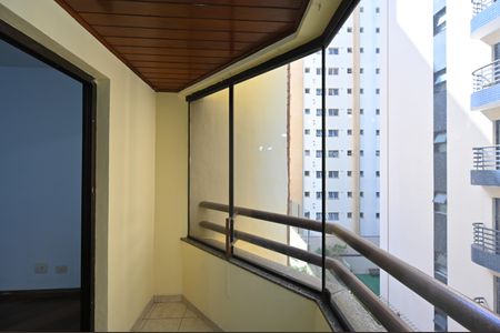 Apartamento à venda com 97m², 3 quartos e 2 vagasVaranda