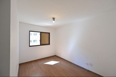 Apartamento à venda com 97m², 3 quartos e 2 vagasQuarto 2