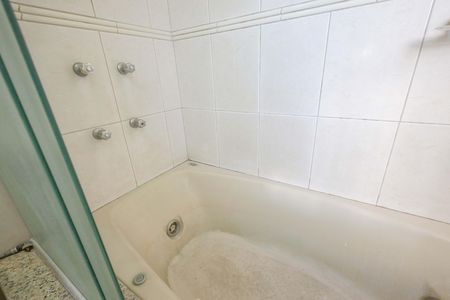 Casa à venda com 140m², 3 quartos e 2 vagasBanheiro da Suíte 