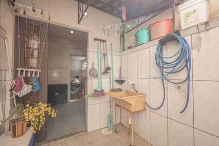 Casa à venda com 140m², 3 quartos e 2 vagasÁrea de Serviço