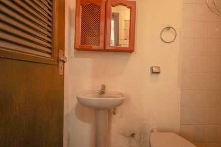 Casa à venda com 140m², 3 quartos e 2 vagasBanheiro Social