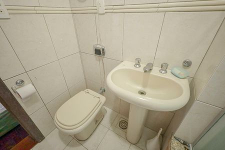 Casa à venda com 140m², 3 quartos e 2 vagasBanheiro da Suíte 
