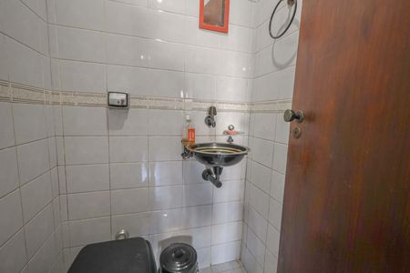 Casa à venda com 140m², 3 quartos e 2 vagasLavabo 