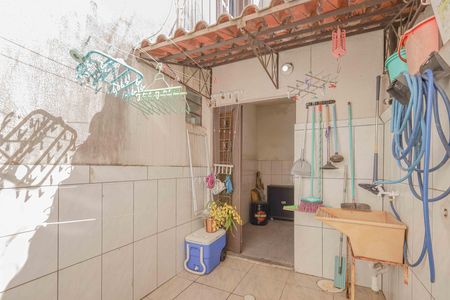 Casa à venda com 140m², 3 quartos e 2 vagasÁrea de Serviço