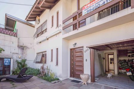 Casa à venda com 140m², 3 quartos e 2 vagasFachada