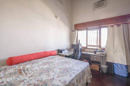 Suíte  de casa à venda com 3 quartos, 140m² em Passo das Pedras, Porto Alegre
