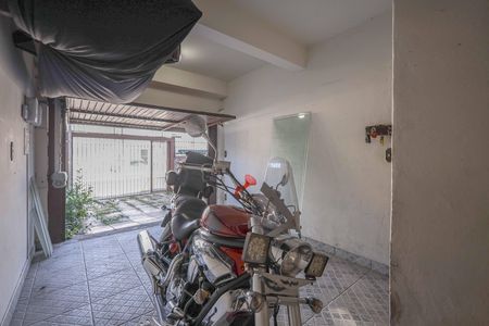 Garagem de casa à venda com 3 quartos, 140m² em Passo das Pedras, Porto Alegre