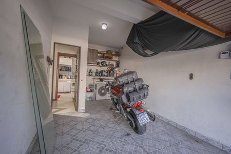 Garagem de casa à venda com 3 quartos, 140m² em Passo das Pedras, Porto Alegre