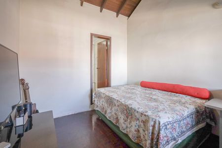 Casa à venda com 140m², 3 quartos e 2 vagasSuíte 