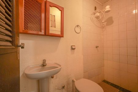 Casa à venda com 140m², 3 quartos e 2 vagasBanheiro Social