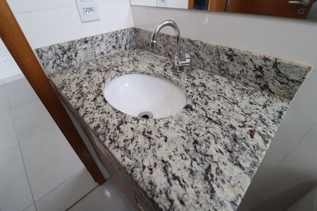 Apartamento para alugar com 65m², 2 quartos e 1 vagaBanheiro Social