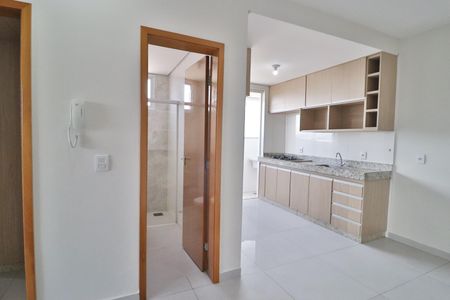 Sala de apartamento para alugar com 2 quartos, 65m² em Osvaldo Rezende, Uberlândia