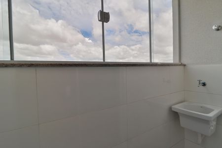 Apartamento para alugar com 65m², 2 quartos e 1 vagaÁrea de Serviço