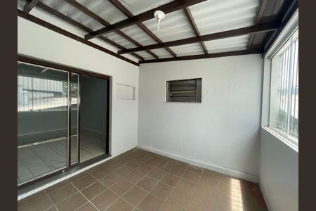 Apartamento à venda com 70m², 2 quartos e sem vaga