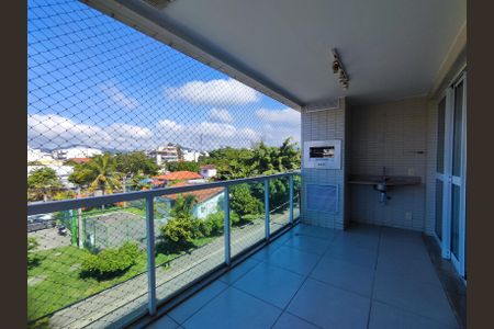 Apartamento para alugar com 120m², 3 quartos e 2 vagas Apartamento para alugar com 120m², 3 quartos e 2 vagasVaranda