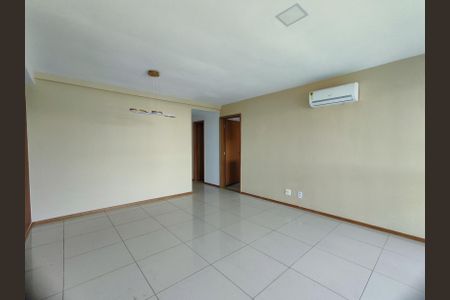 Sala de apartamento para alugar com 3 quartos, 120m² em Recreio dos Bandeirantes, Rio de Janeiro