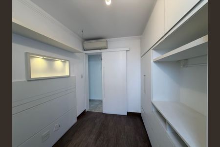 Apartamento à venda com 115m², 3 quartos e 2 vagasQuarto 