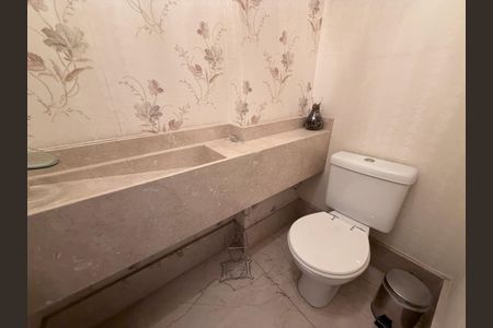 Lavabo de apartamento para alugar com 3 quartos, 115m² em Vila Bertioga, São Paulo