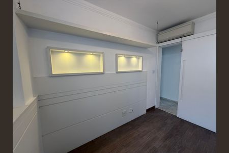 Apartamento à venda com 115m², 3 quartos e 2 vagasQuarto 