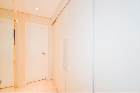 Apartamento à venda com 100m², 3 quartos e 2 vagas Apartamento à venda com 100m², 3 quartos e 2 vagasCloset da suíte