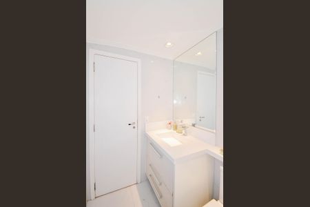 Apartamento à venda com 100m², 3 quartos e 2 vagas Apartamento à venda com 100m², 3 quartos e 2 vagasBanheiro Social