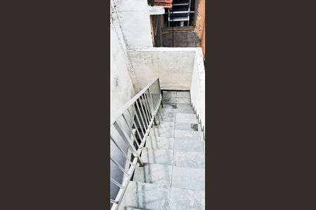 Casa de condomínio à venda com 348m², 5 quartos e 3 vagasEscada do terraço