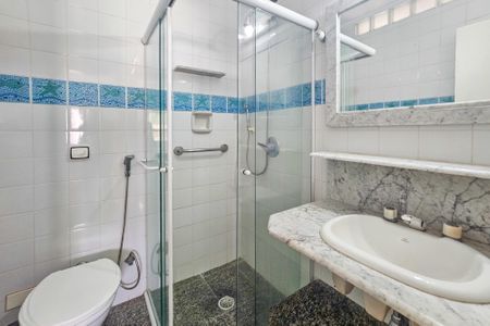 Apartamento para alugar com 138m², 2 quartos e 1 vagaBanheiro da suíte 