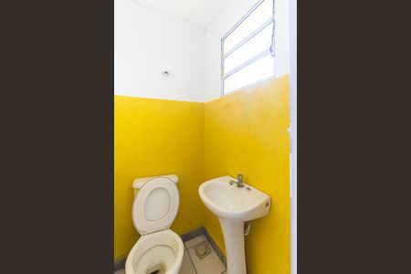 Casa de condomínio para alugar com 90m², 2 quartos e 1 vaga Casa de condomínio para alugar com 90m², 2 quartos e 1 vagaBanheiro de serviço