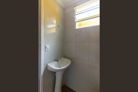 Casa de condomínio para alugar com 90m², 2 quartos e 2 vagasBanheiro da Suíte