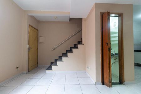 Sala de casa de condomínio para alugar com 2 quartos, 90m² em Vila Aricanduva, São Paulo