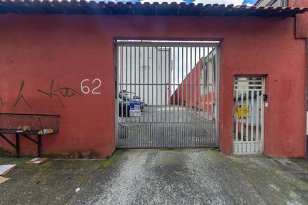 Casa de condomínio para alugar com 90m², 3 quartos e 1 vaga Casa de condomínio para alugar com 90m², 3 quartos e 1 vagaFachada + Plaquinha