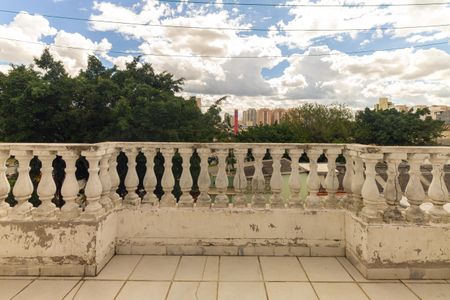 Casa de condomínio para alugar com 90m², 3 quartos e 1 vaga Casa de condomínio para alugar com 90m², 3 quartos e 1 vagaVaranda