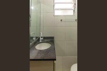 Casa de condomínio para alugar com 90m², 3 quartos e 1 vaga Casa de condomínio para alugar com 90m², 3 quartos e 1 vagaBanheiro da Suíte