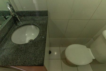Casa de condomínio para alugar com 90m², 3 quartos e 1 vaga Casa de condomínio para alugar com 90m², 3 quartos e 1 vagaBanheiro Social
