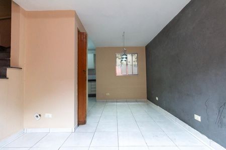 Casa de condomínio para alugar com 90m², 2 quartos e 1 vaga Casa de condomínio para alugar com 90m², 2 quartos e 1 vagaSala