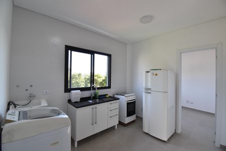 Sala e Cozinha de kitnet/studio para alugar com 1 quarto, 26m² em Cajuru, Curitiba