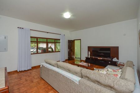 Casa à venda com 3 quartos, 240m² em Jardim Ubirajara, São Paulo