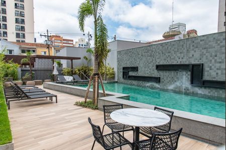 Studio para alugar com 26m², 1 quarto e sem vaga Studio para alugar com 26m², 1 quarto e sem vagaÁrea comum - Piscina