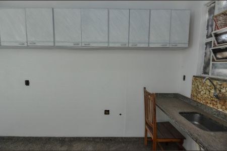 Casa à venda com 150m², 3 quartos e 2 vagas Casa à venda com 150m², 3 quartos e 2 vagasCozinha