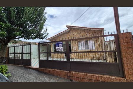 Casa à venda com 280m², 2 quartos e 6 vagasFachada 