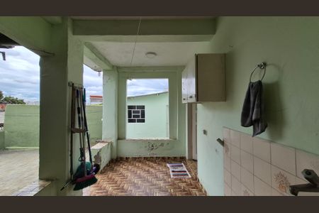 Casa à venda com 280m², 2 quartos e 6 vagasLavanderia 