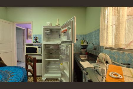 Casa à venda com 280m², 2 quartos e 6 vagasCozinha 