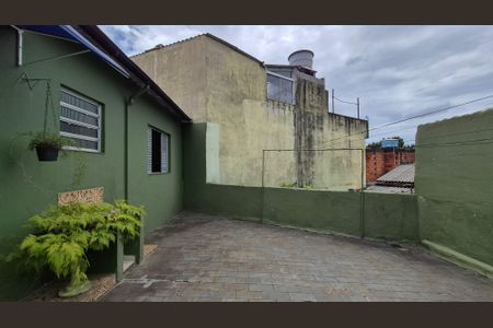 Casa à venda com 280m², 2 quartos e 6 vagasÁrea de serviço 