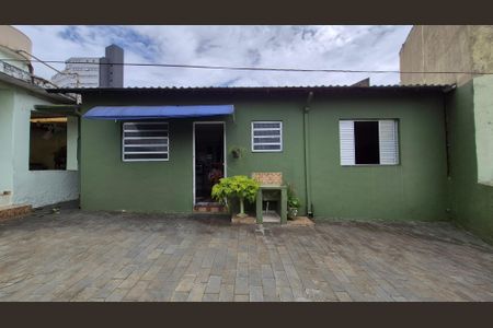 Casa à venda com 280m², 2 quartos e 6 vagasÁrea de serviço 