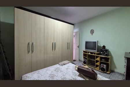 Casa à venda com 280m², 2 quartos e 6 vagasQuarto 