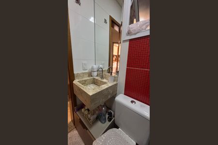 Apartamento à venda com 59m², 2 quartos e 1 vaga Apartamento à venda com 59m², 2 quartos e 1 vagaBanheiro