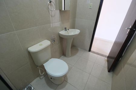 Casa para alugar com 80m², 3 quartos e 2 vagasBanheiro 2